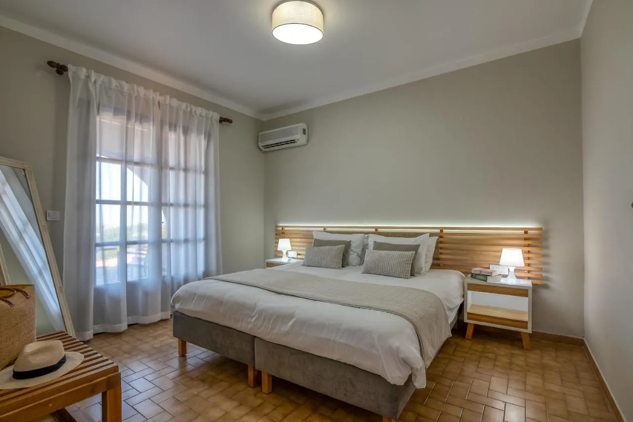 Georgia Vicky Studios & Apartments Stavrós